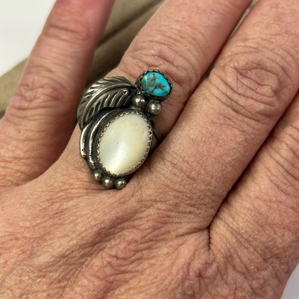 Vintage Silver and Turquoise and mother of pearl Statement Ring size 7.5 native